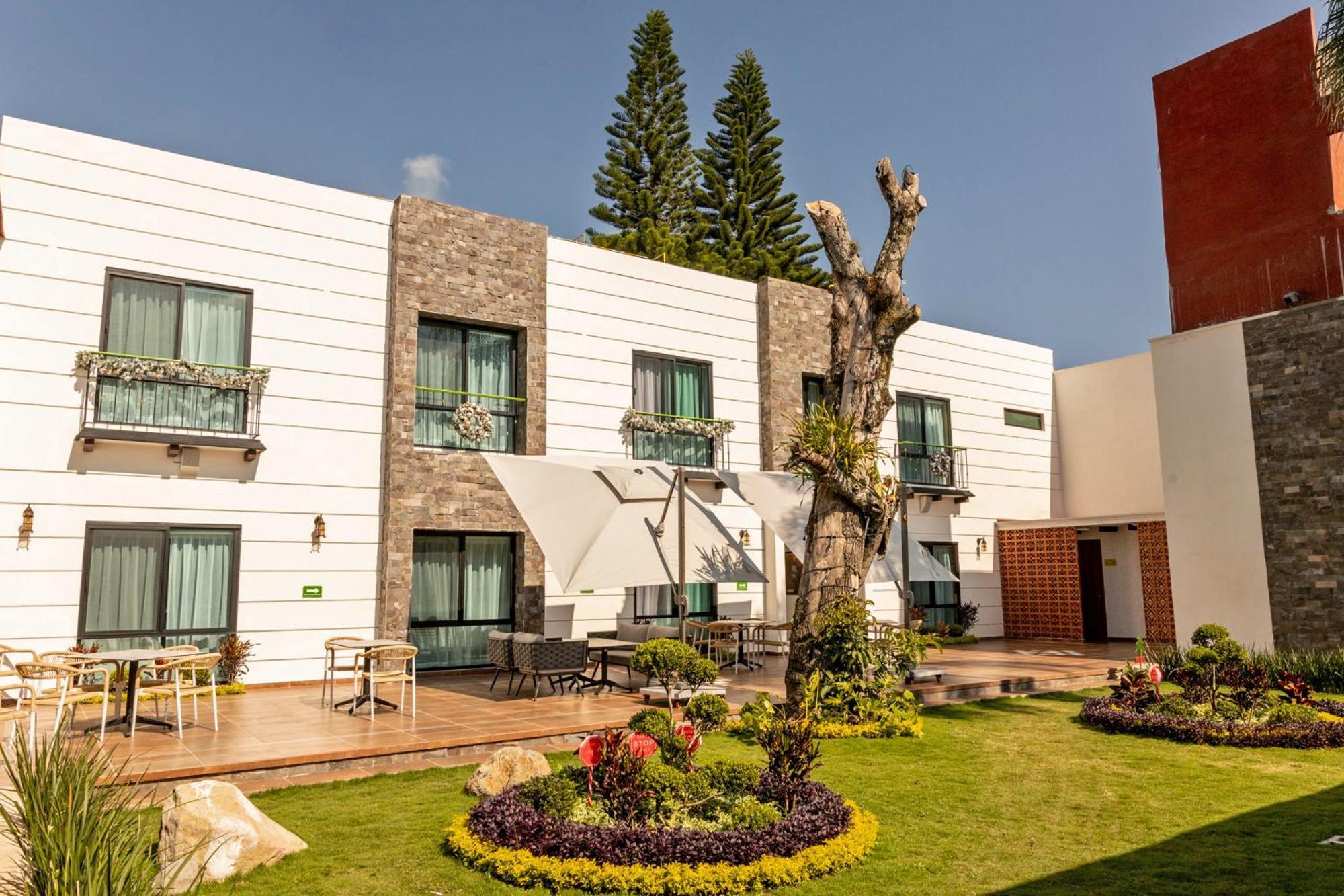 אוריסבה Hotel Boutique Tipico מראה חיצוני תמונה