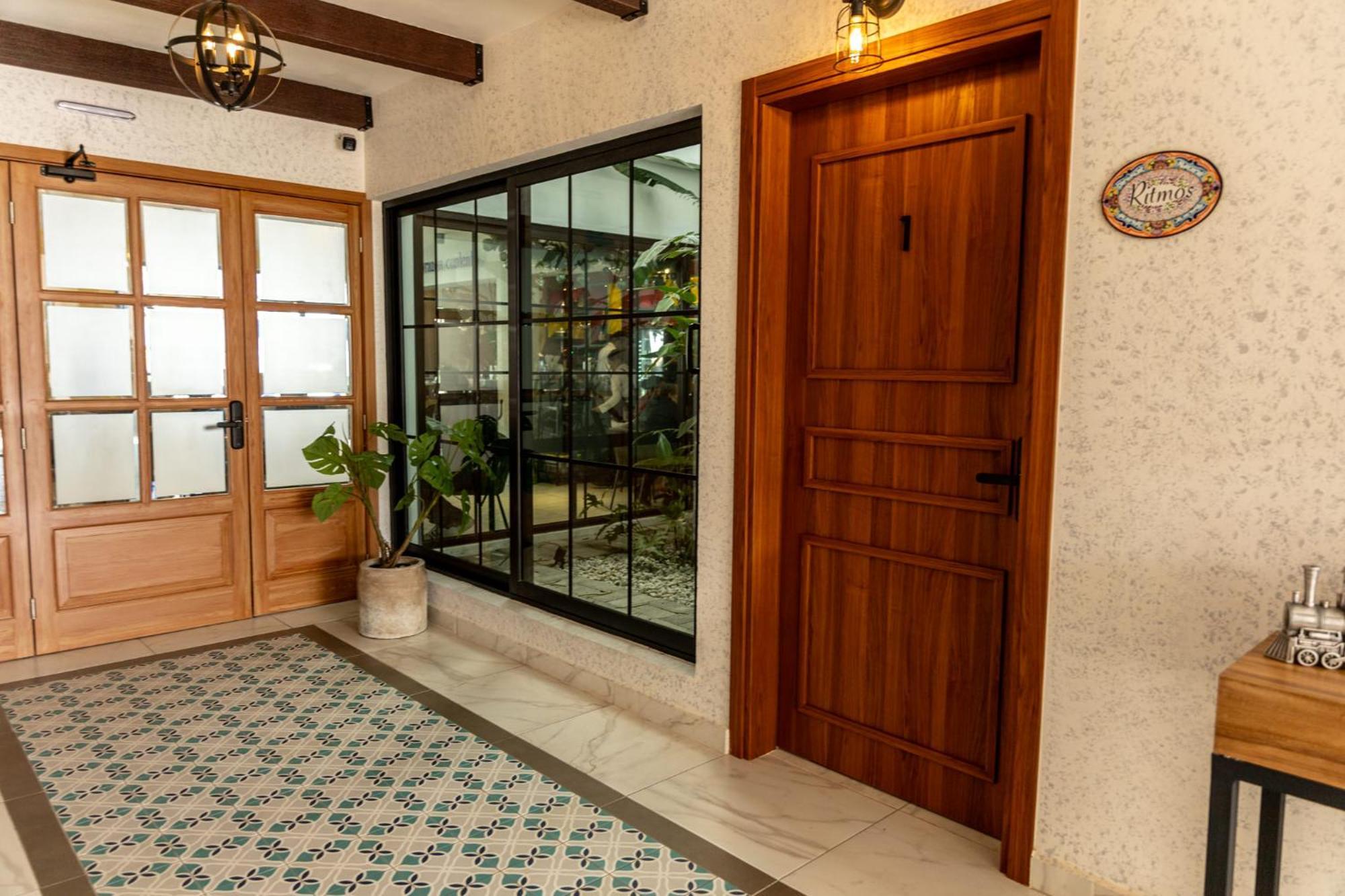 אוריסבה Hotel Boutique Tipico מראה חיצוני תמונה